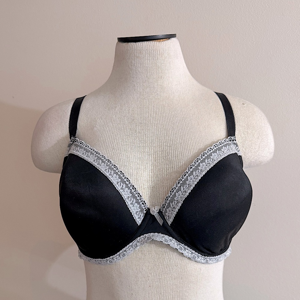 Gilligan & O’Malley Black Bra White Lace 38D NWOT